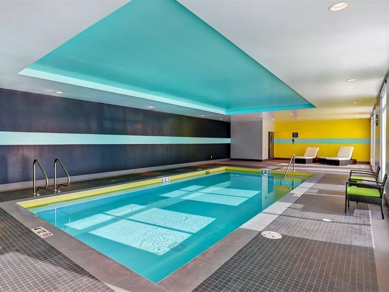 Tru By Hilton Edmonton Windermere Buitenkant foto