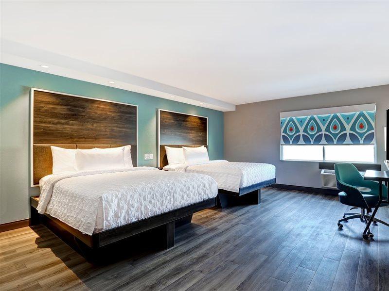 Tru By Hilton Edmonton Windermere Buitenkant foto