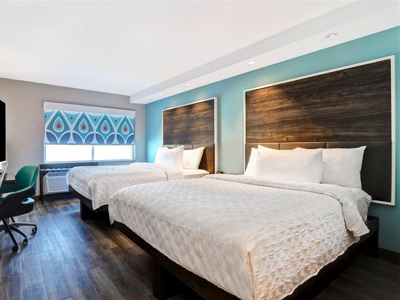 Tru By Hilton Edmonton Windermere Buitenkant foto