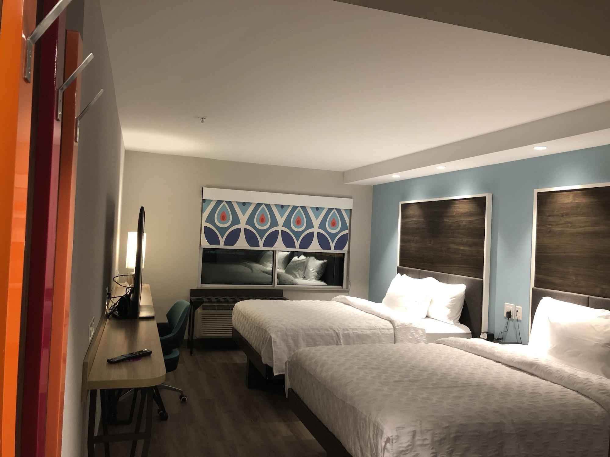 Tru By Hilton Edmonton Windermere Buitenkant foto